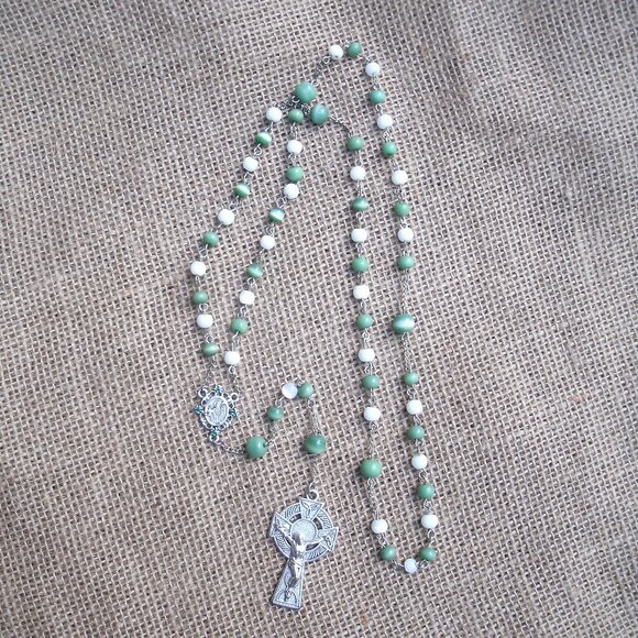 Handmade Celtic Crucifix Rosary Cats Eye Beads - Picture 12 of 12